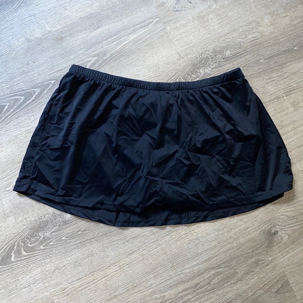Azul NWT 26W Black Swim Skirt with Elastic Waist 15” Long